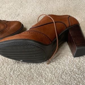 Shoes, boots (booties)